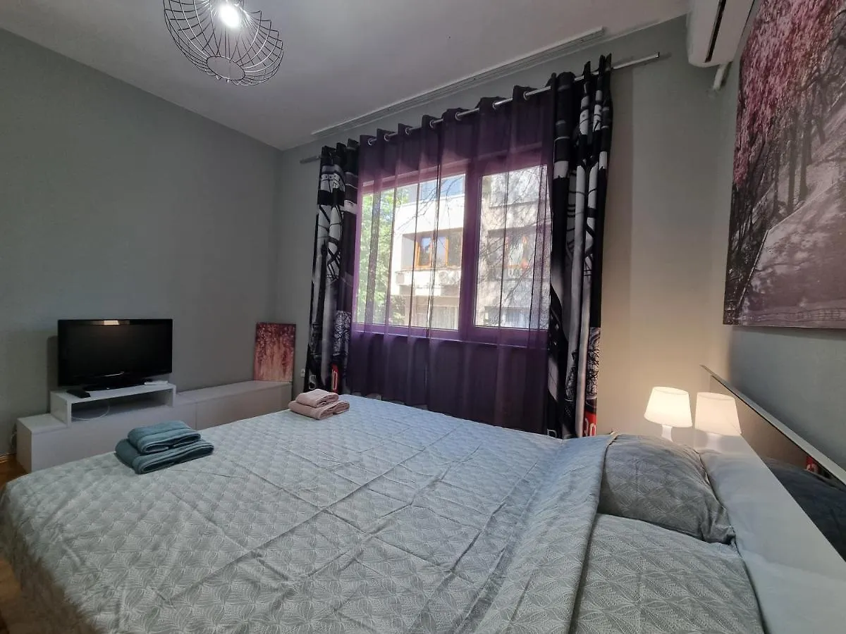 Reni'S Apartment-With Private Parking In Center Burgas City Bulgaria