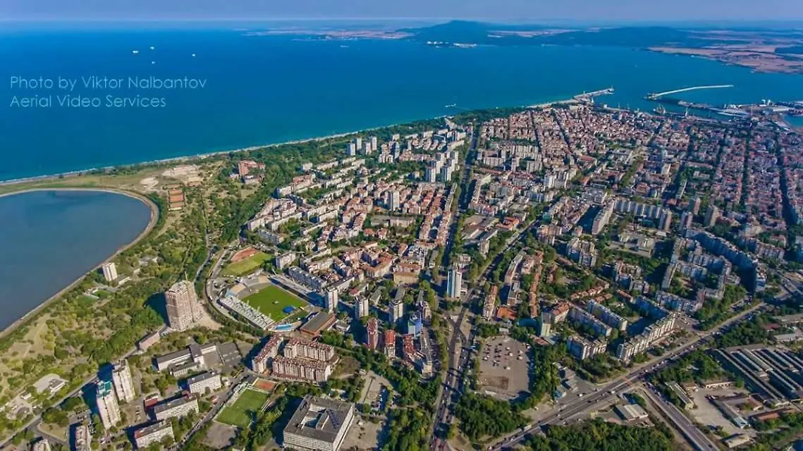 Apartament Reni'S Apartment-With Private Parking In Center Burgas City
