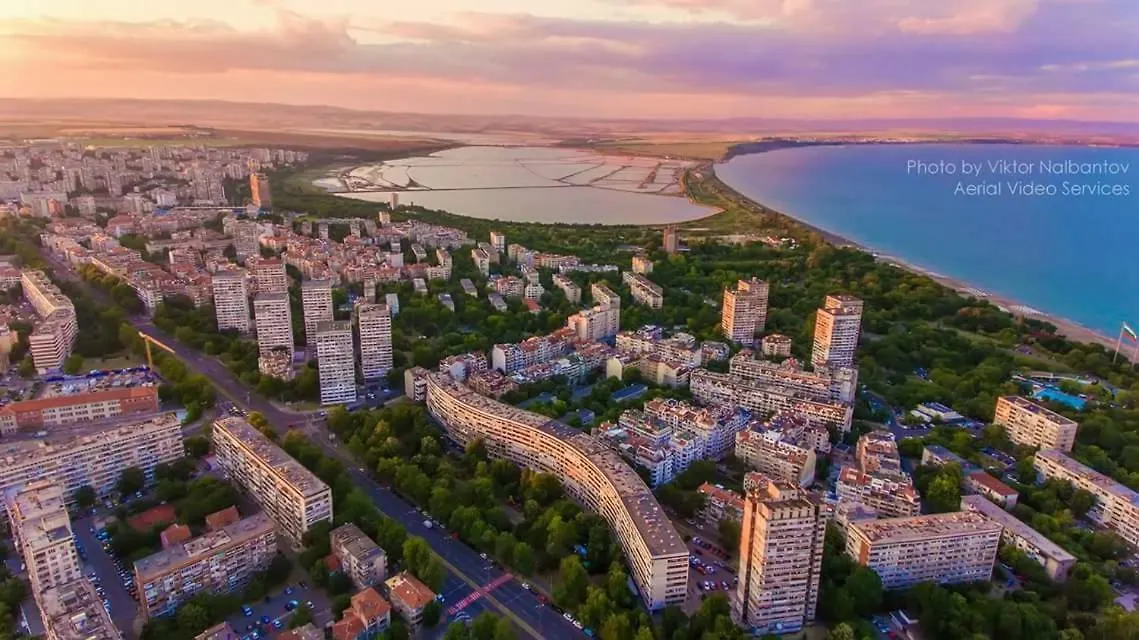 Reni'S Apartment-With Private Parking In Center Burgas City Bulgaria