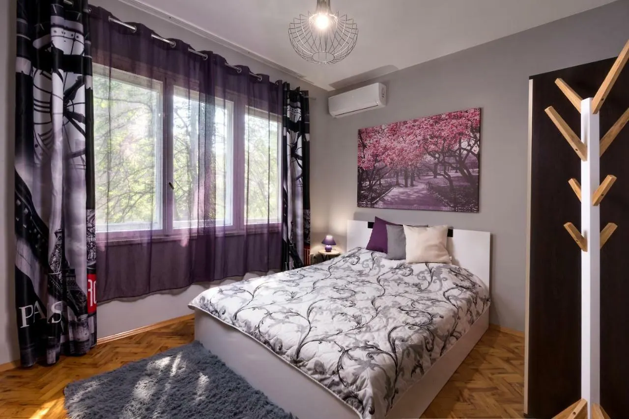 Reni'S Apartment-With Private Parking In Center Burgas City